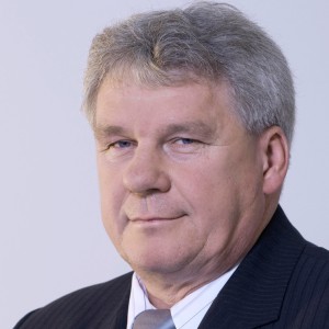 Robert  Mamątow - informacje o senatorze 2015