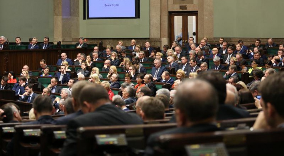 Będzie ponowny wybór pięciu sędziów TK. Sejm uchwalił nowelizację