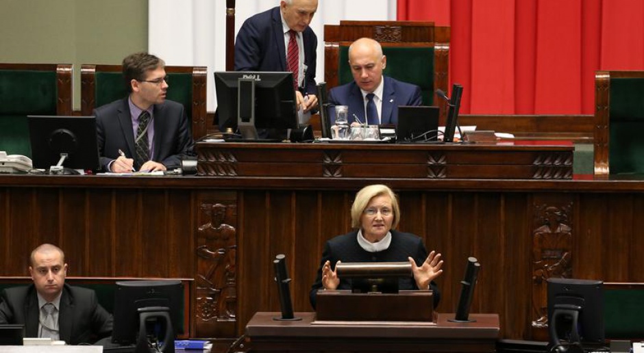 Sejm: Proponowany przez PiS 65 proc. podatek nie wyeliminuje patologii w spółkach