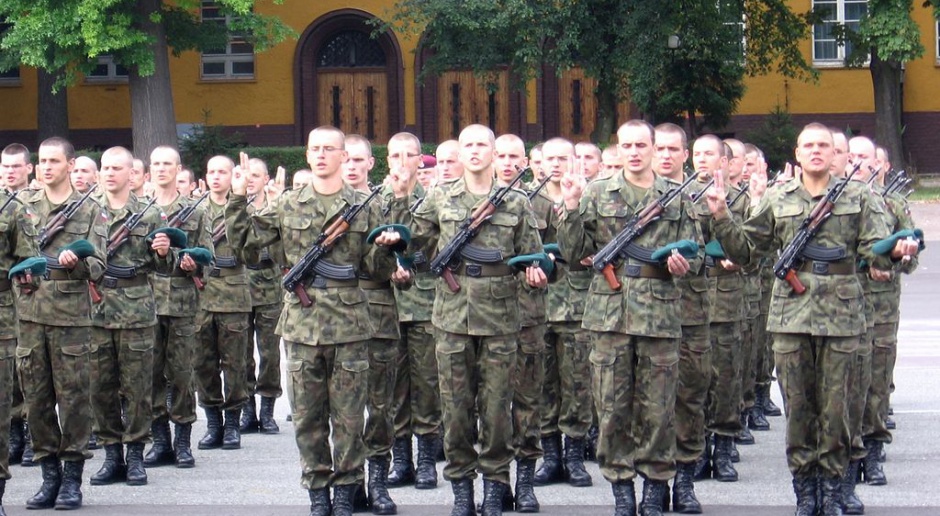Macierewicz: w ciągu roku trzy brygady obrony terytorialnej na wschodzie kraju