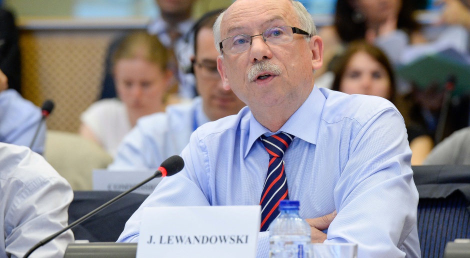 Lewandowski: Obietnice wyborcze PiS popsują finanse publiczne