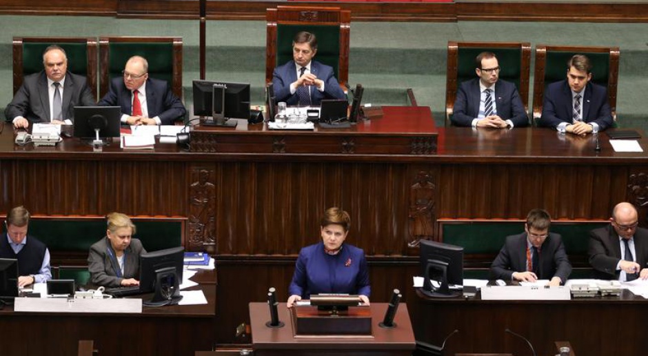 Sejm przyjął informację rządu o sytuacji międzynarodowej Polski