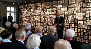Prezydent w Auschwitz: Mordowano bezwzględnie. Tylko cześć wybierano po to, by skierować do morderczej pracy