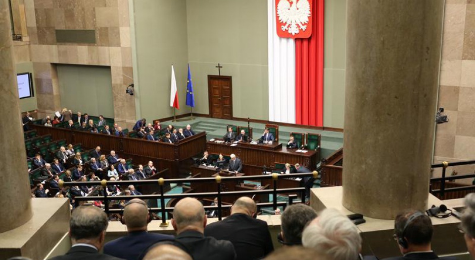 Sejm zajmie się programem &quot;Rodzina 500 plus&quot; i zmianami w konstytucji ws. TK