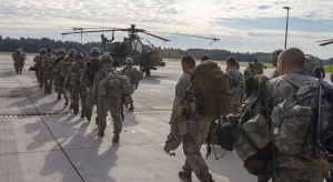 Ministrowie obrony państw NATO zgodzili się na wzmocnienie wojskowej obecności