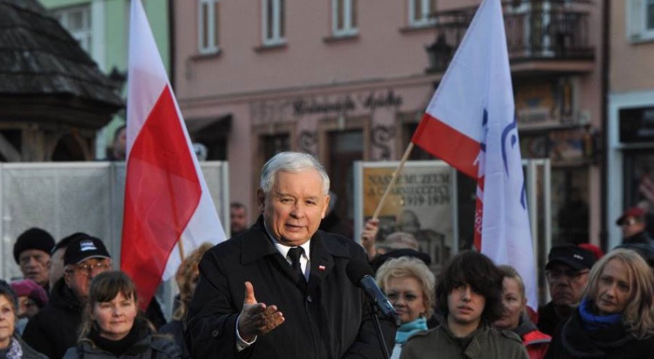 Kaczyński przed Pałacem Prezydenckim: Polska musi być suwerenna