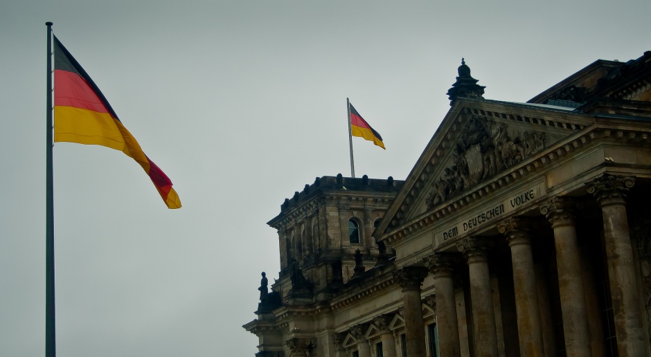Rząd Angeli Merkel postępuje ostrożnie przed wizytą Beaty Szydło w Berlinie