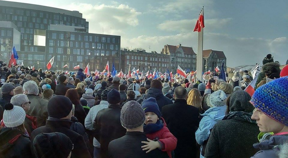 W Gdańsku manifestacja KOD pod hasłem „Polska murem za Wałęsą”