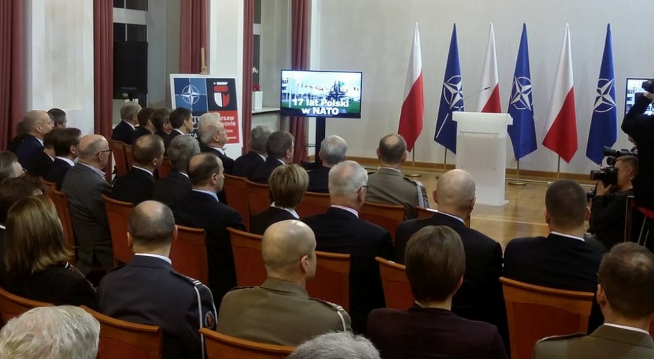 Macierewicz w MON na siedemnaście lat Polski w NATO
