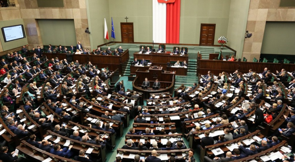 Sejm zaczął obrady od debaty nad dymisją szefa MSWiA, potem szczyt NATO i ŚDM