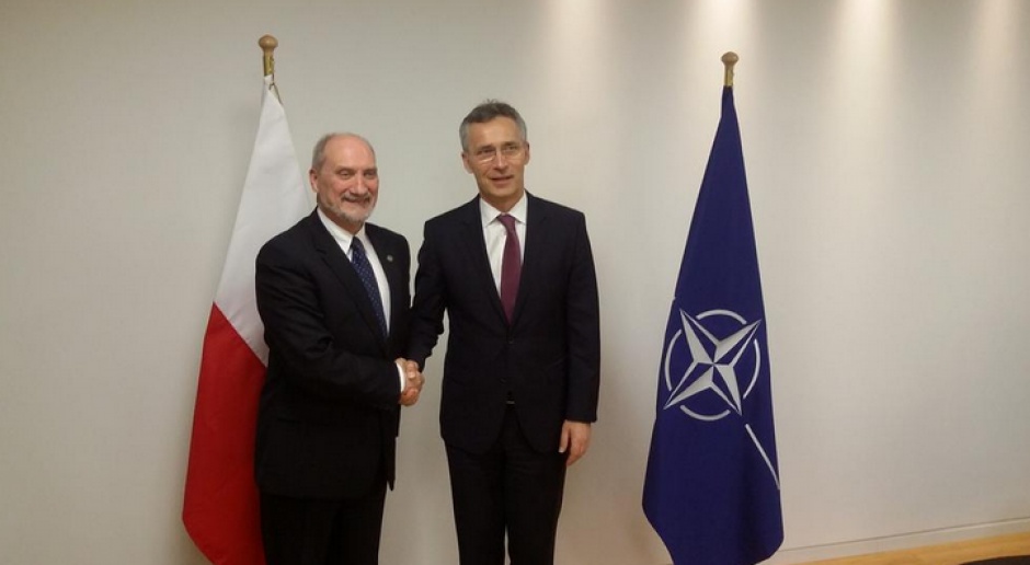 Macierewicz zapewnia, że NATO podziela polską optykę na obecność sił Sojuszu w regionie