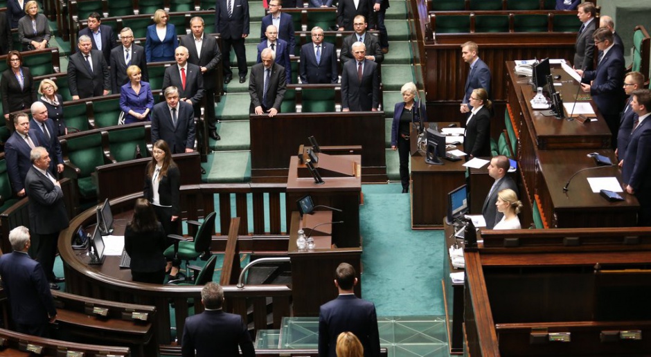 Sejm: Posłowie doprecyzują prawo chroniące kobiety w ciąży
