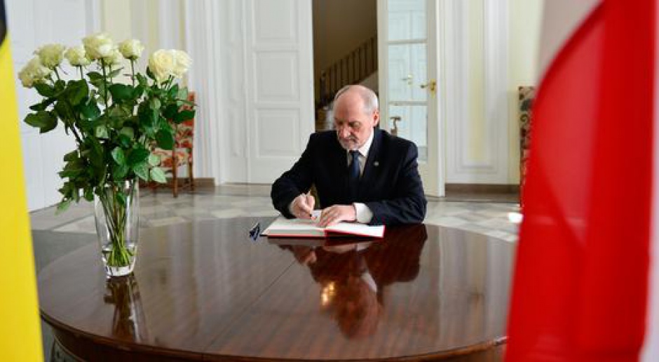 Antoni Macierewicz podpisze koncepcję obrony terytorialnej kraju