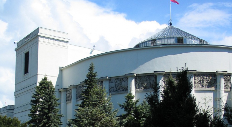 Sejm: Posłowie opowiedzieli się za spółką walczącą z wyłudzeniami VAT