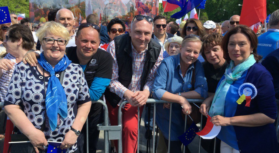 Do manifestacji opozycji dołączyli uczestnicy Parady Schumana