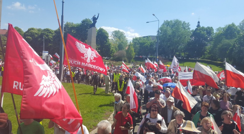 Marsz narodowców: lewicowo-liberalna gangrena toczy Europę