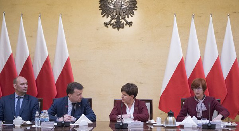 Premier Beata Szydło spotkała się z wojewodami. Rozmowy o 500 plus