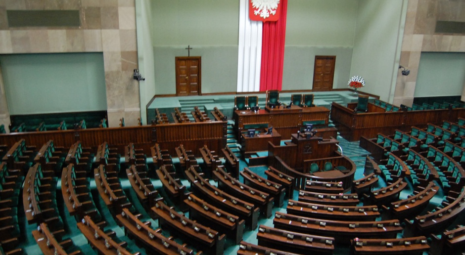 Sejm: Posłowie przegłosowali klauzulę ograniczającą &quot;ucieczkę podatkową&quot;