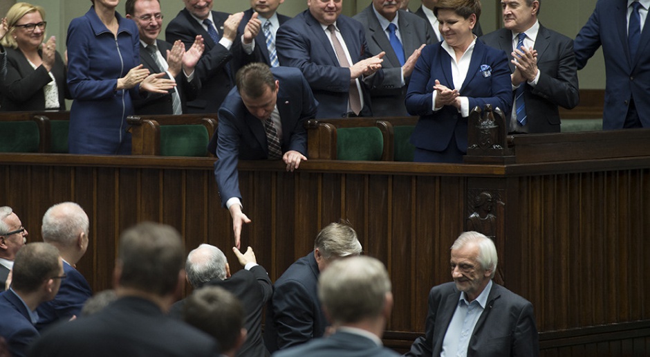 Sejm: Znowelizowano prawo o zamówieniach publicznych i prawo pracy