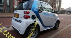 Rząd pracuje nad strategią dla pojazdów elektrycznych 