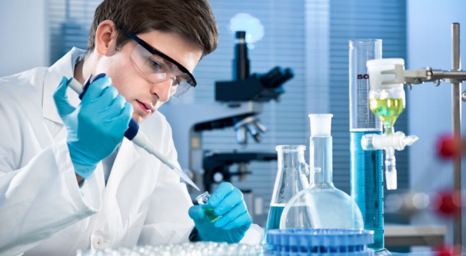 MZ chce wzmocnić nadzór nad kontrolą jakości badań laboratoryjnych