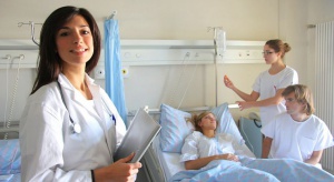 Ministerstwo Zdrowia planuje powrót pięcioletniego liceum pielęgniarskiego