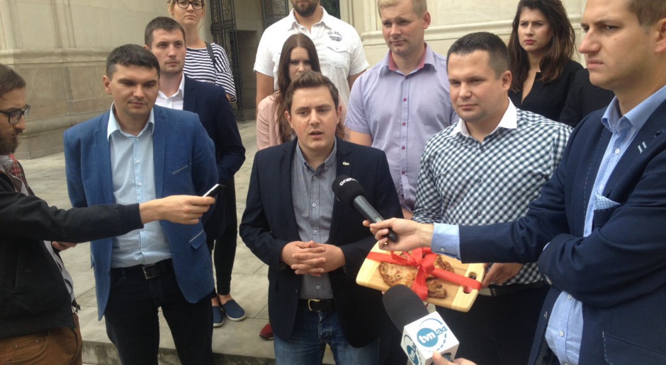 PSL oskarża Jurgiela o bierność. Kto broni polskiej żywności?