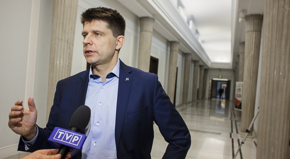 Petru: Niemal cała Rada Ministrów do wymiany
