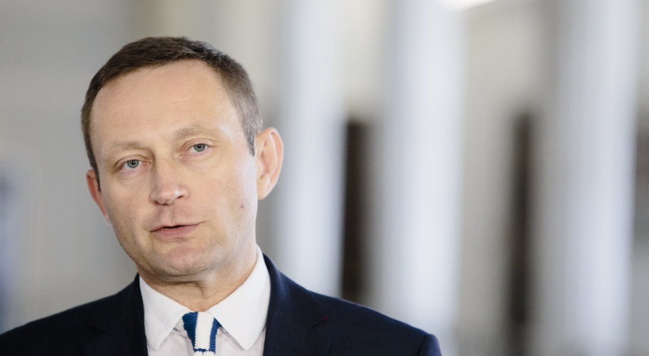 Sejm: Rabiej krytykuje gościa posła Winnickiego, Paula Camerona