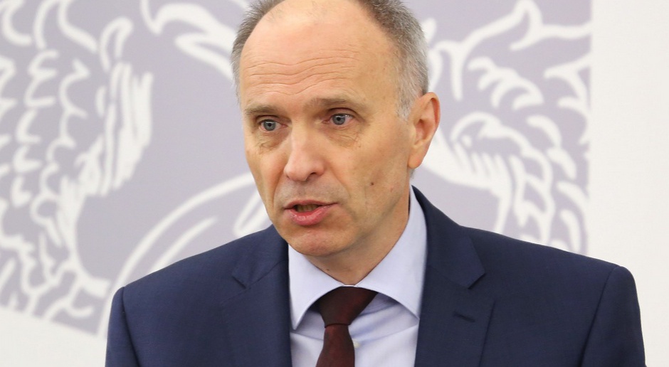 Eksperci i politycy ocenili kadencję szefa KNF Andrzeja Jakubiaka