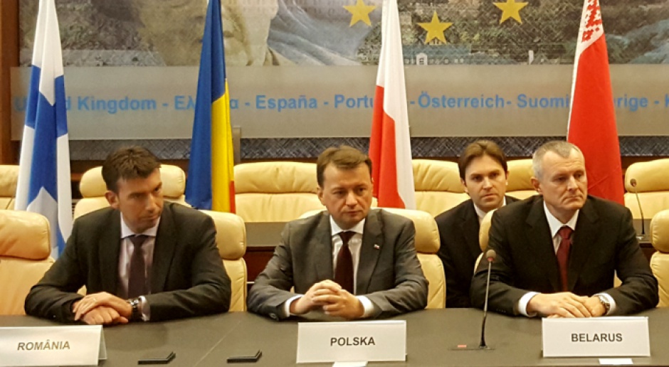 Błaszczak w Luksemburgu: Polska przeciwna automatycznej alokacji