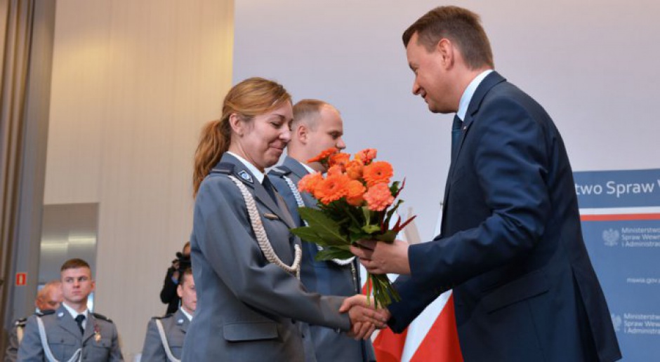 MSWiA. Minister Błaszczak odznaczył zasłużonych: Dziękuję za ofiarność