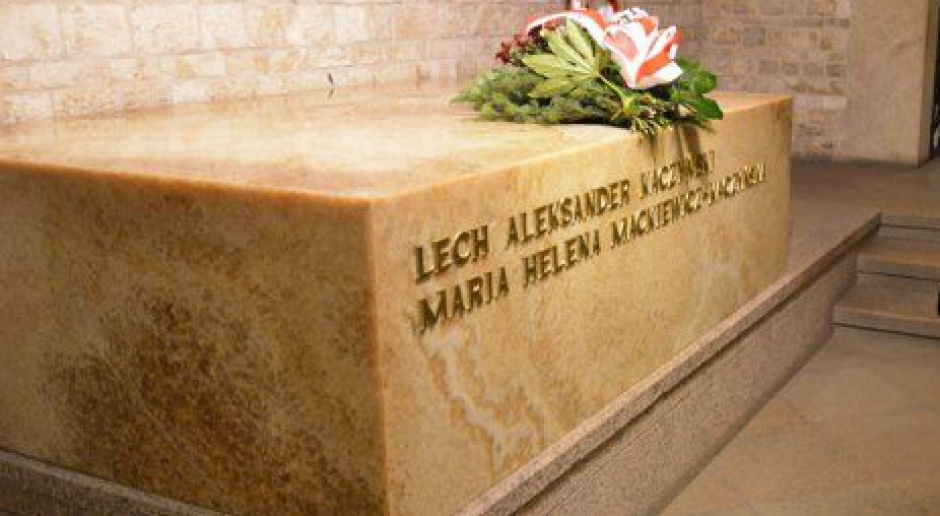 Katastrofa smoleńska: jest decyzja w sprawie ekshumacji ciał Marii i Lecha Kaczyńskich 
