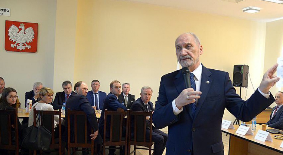 Macierewicz: Projekt zmiany systemu zarządzania armią jeszcze w tym roku