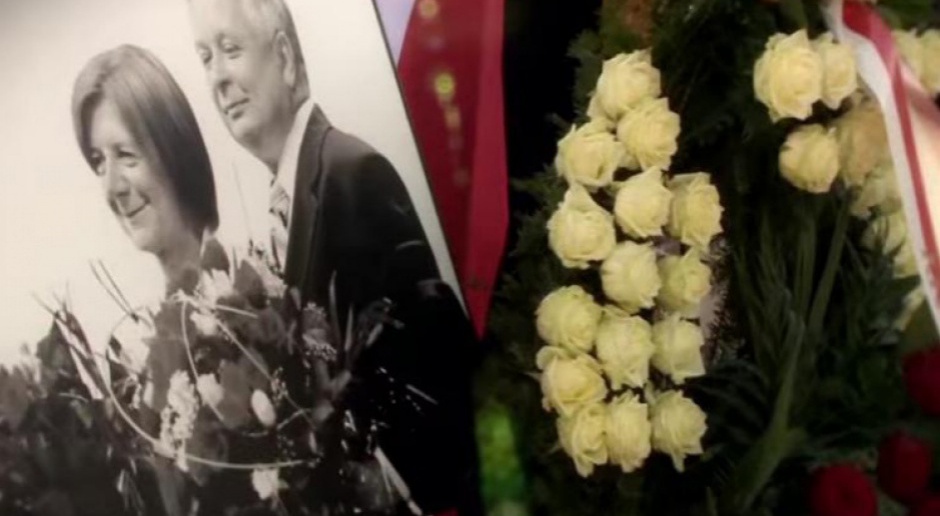 Katastrofa w Smoleńsku, ekshumacje: Rozpoczynają sie badania ciał Marii i Lecha Kaczyńskich