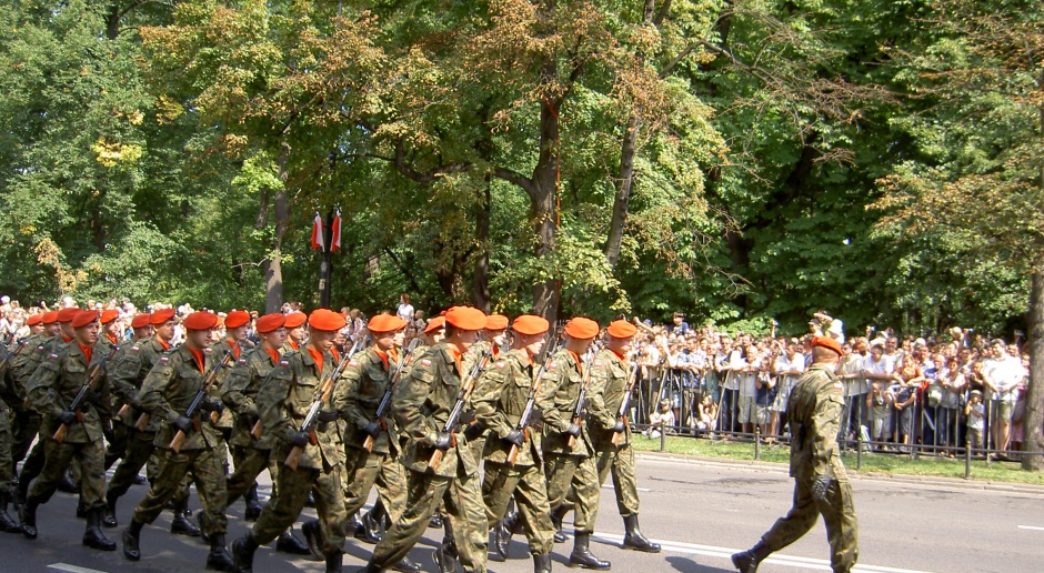 Szef MON: Rozpoczęła się dyslokacja żołnierzy batalionowej grupy bojowej w Polsce