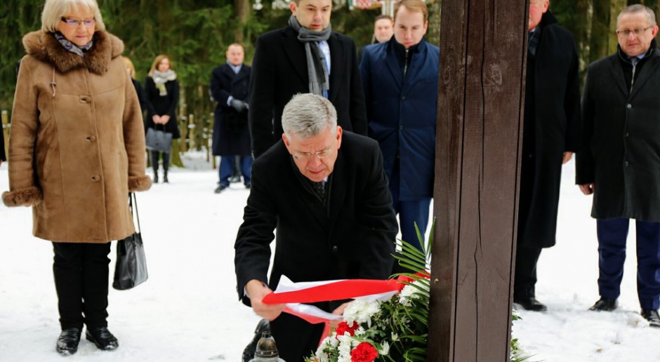 Białoruś: Marszałek Senatu rozmawiał o miejscu pochówku ofiar NKWD w Kuropatach