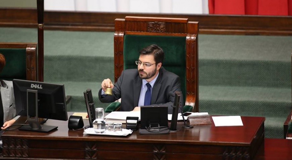 Kancelaria Sejmu: &quot;Intensywny okres prac&quot; był podstawą przyznania premii wicemarszałkom