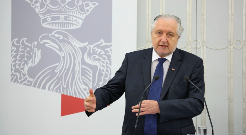 Prezes Trybunału Konstytucyjnego Andrzej Rzepliński odchodzi. Zakończył kadencję