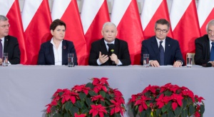 PiS bez konkurencji. Partia Jarosława Kaczyńskiego zyskuje 5 pkt. procentowych
