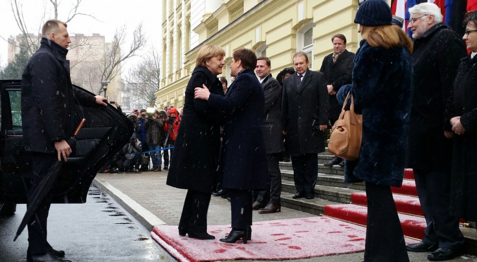 Rozpoczęła się wizyta kanclerz Niemiec Angeli Merkel w Warszawie