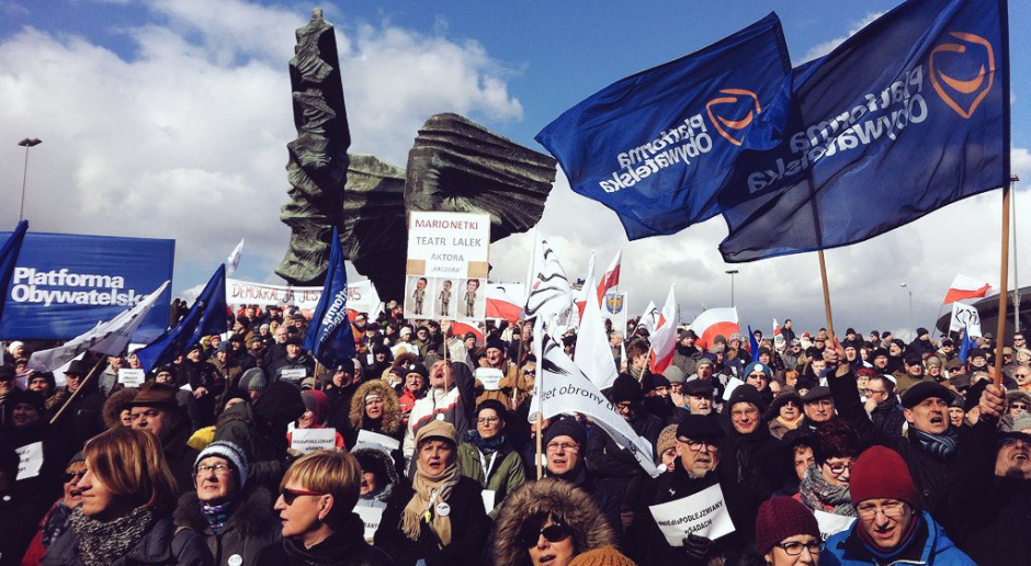 W Katowicach demonstrowano przeciw nowelizacji ustawy o ustroju sądów