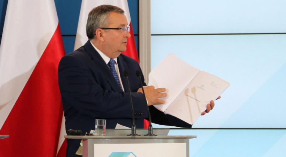 Minister Andrzej Adamczyk do dymisji? Premier ma stuprocentowe zaufanie do szefa infrastruktury