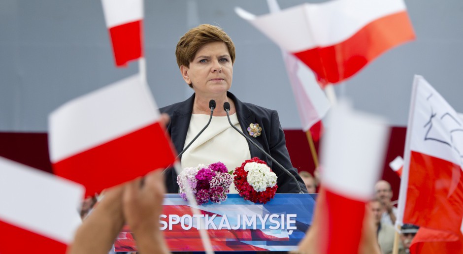 Beata Szydło: Gwarancje wsparcia dla rodzin i wieku emerytalnego w konstytucji