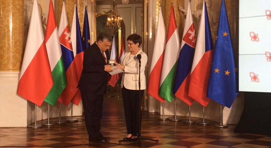 Beata Szydło przekazała przewodnictwo w V4 premierowi Węgier Viktorowi Orbanowi 