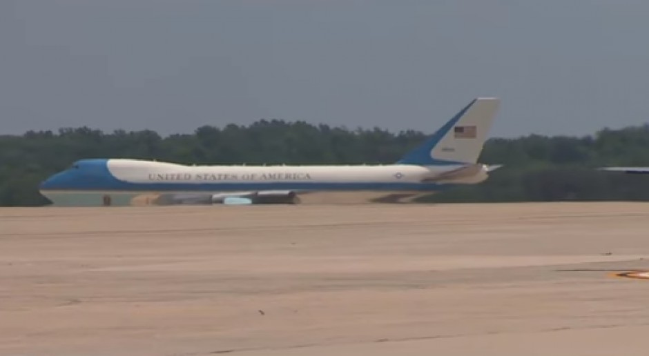 Air Force One z prezydentem Trumpem na pokładzie wyleciał do Polski