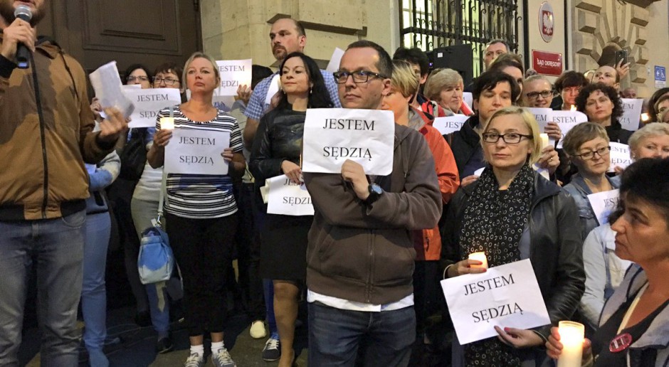 Protesty w miastach Europy w obronie Sądu Najwyższego w Polsce