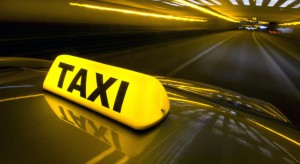 Zmiany w ustawie o transporcie drogowym dotkną Ubera i taksówkarzy