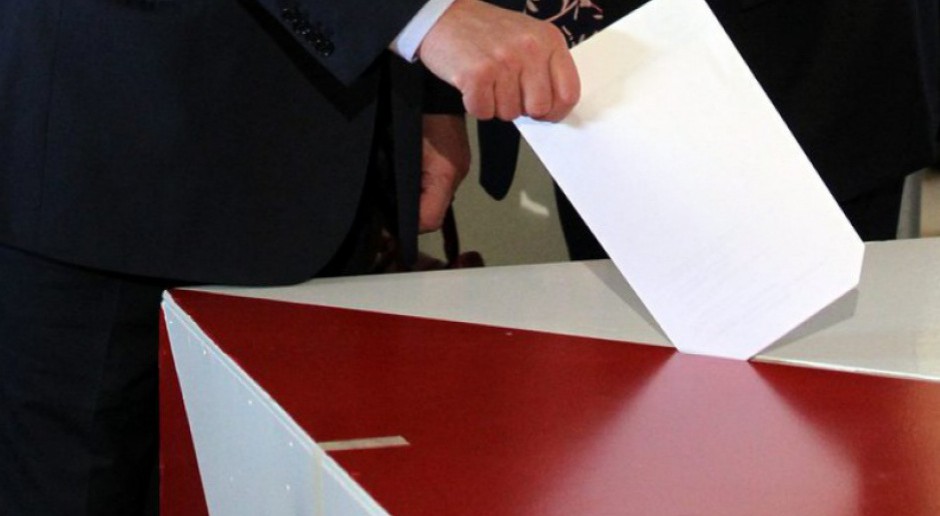 Sondaż: Przedterminowe wybory parlamentarne powinny odbyć się w tym roku?
