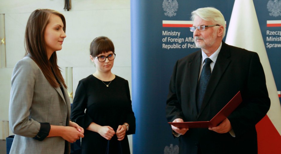 MSZ: Polscy dyplomaci szukają publikacji promującej historię Polski i polskiej dyplomacji